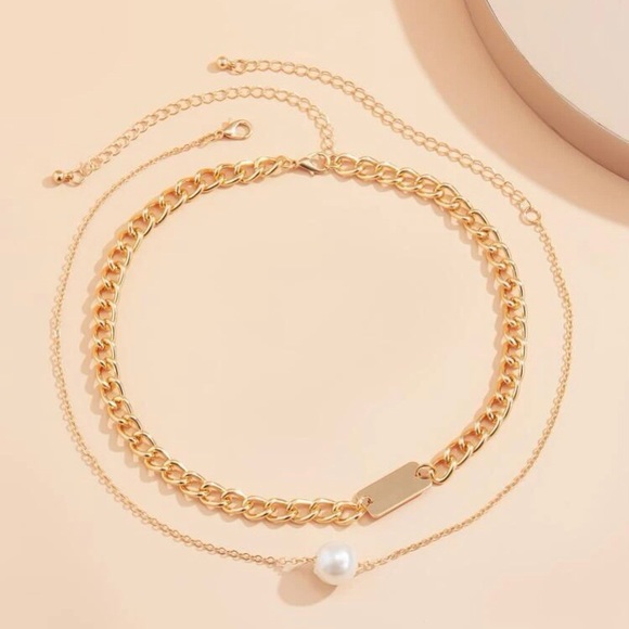 👑NEW WOMEN’S LAYERED GOLD NECKLACE! - Picture 2 of 4